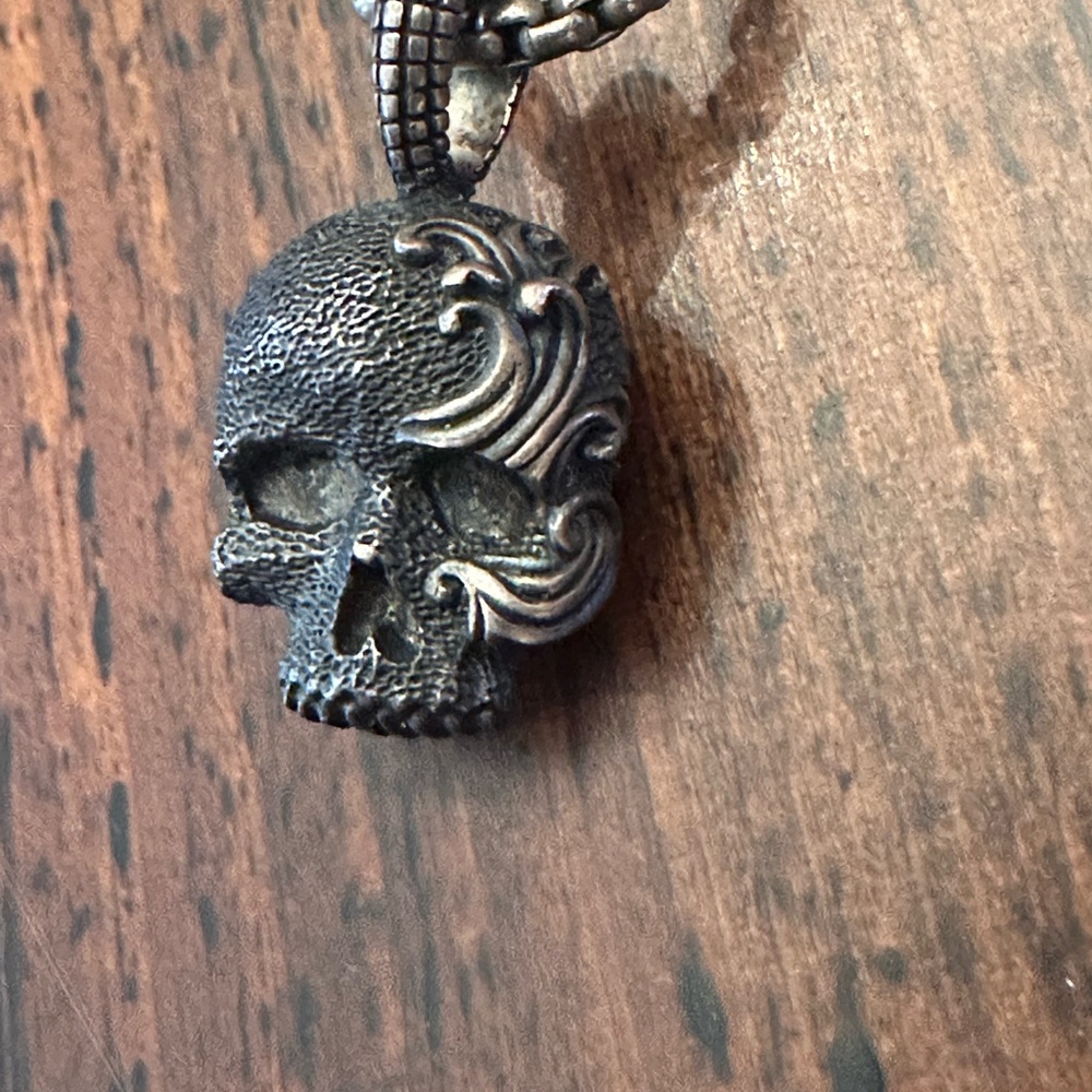David Yurman Textured Silver Skull Pendant